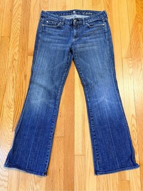 7FAMK Women’s Blue Flare Jeans Sz 30 
A pocket